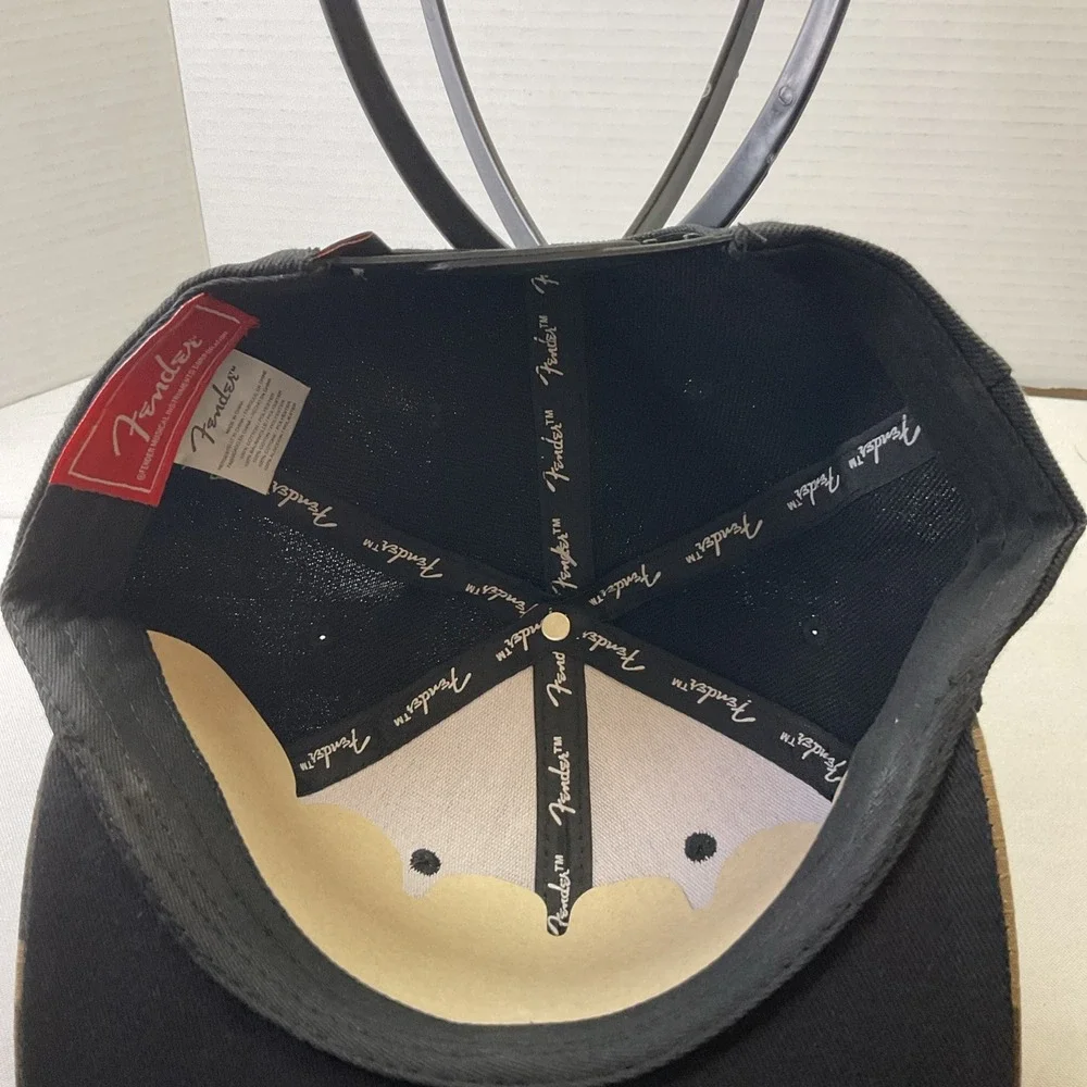 Fender Guitars Spaghetti‎ Logo Black and Camo Flatbill Snapback Hat Cap NWT